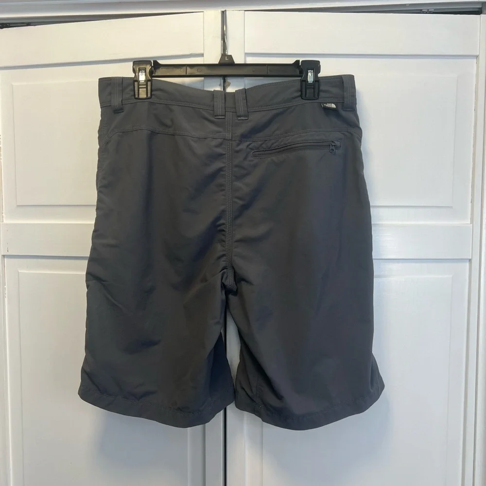 The North Face Men's Hiking Shorts Size Men’s 32 Color Gray